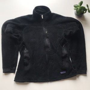 Patagonia fleece black zip up cozy & fluffy